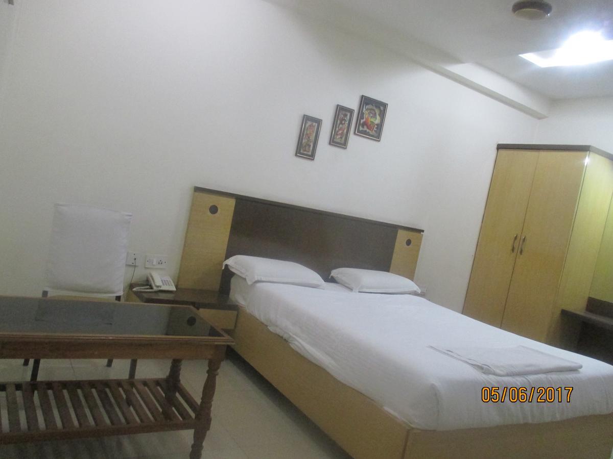 A.R Grand Hotel Visakhapatnam Exterior foto